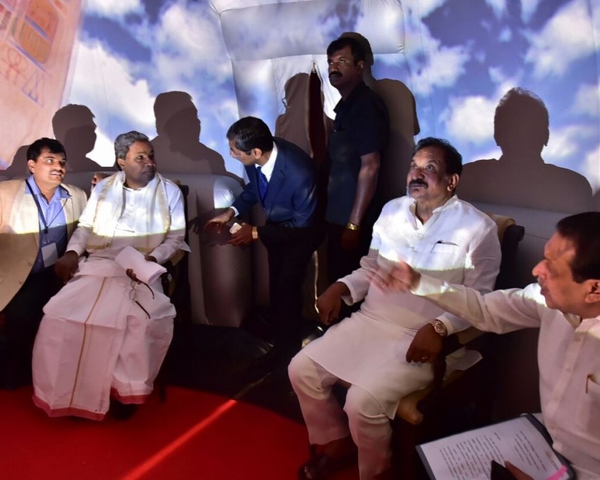 Honb"le Chief Minister  Sri Siddaramaiah Experiencing Mobile Planetarium Show