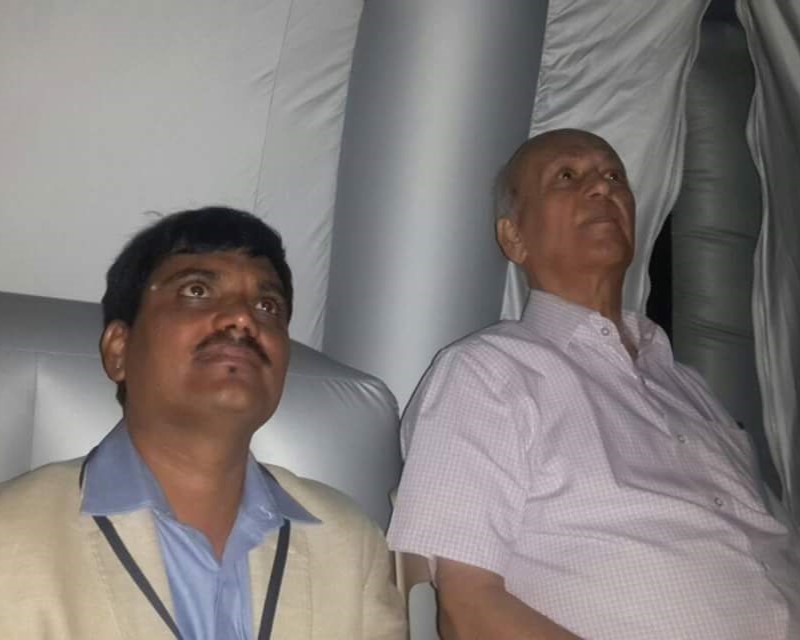 Former ISRO Chairman prof UR Rao experiencing planetarium shows